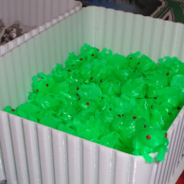 find 100 frogs game